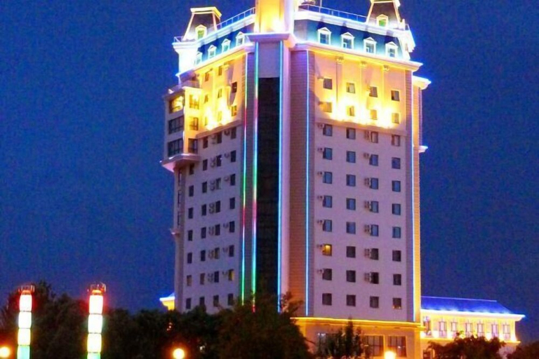 Exterior & Views