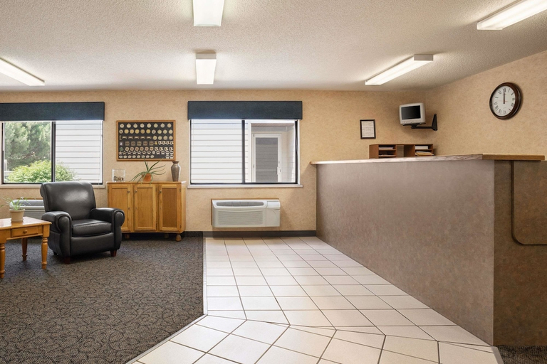 Public Area, Travelodge by Wyndham Morrill, Scotts Bluff