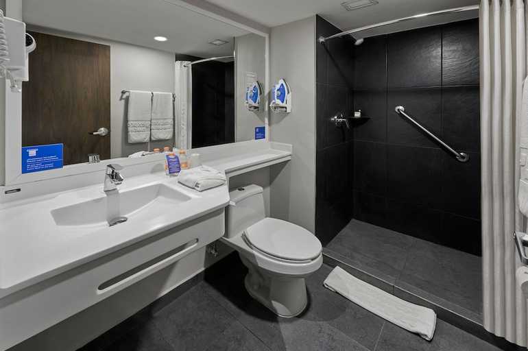 Bathroom 4, City Express by Marriott Toluca, Toluca