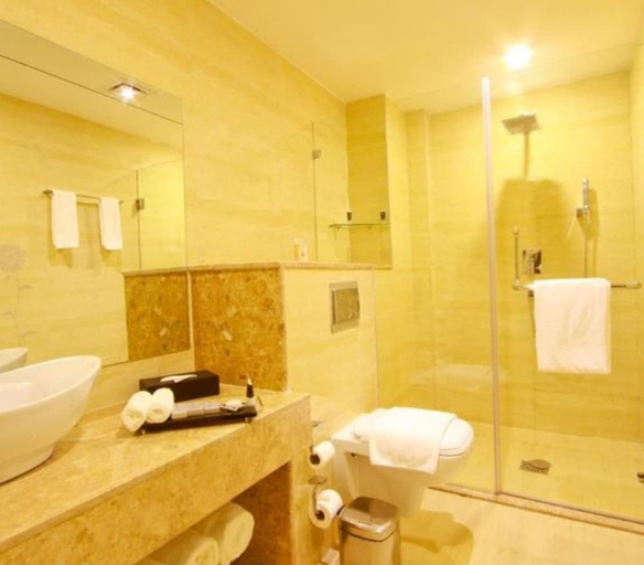 Bathroom, Prideinn Azure Hotel Nairobi, Dagoretti North