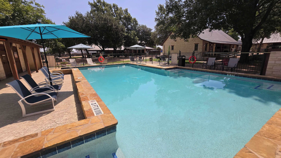 Pool 4, Utopia Gruene Cottages, Comal