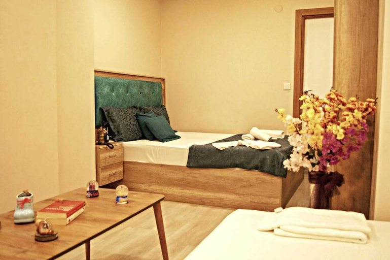 Bedroom 2, Destinia Pera Suites, Beyoğlu