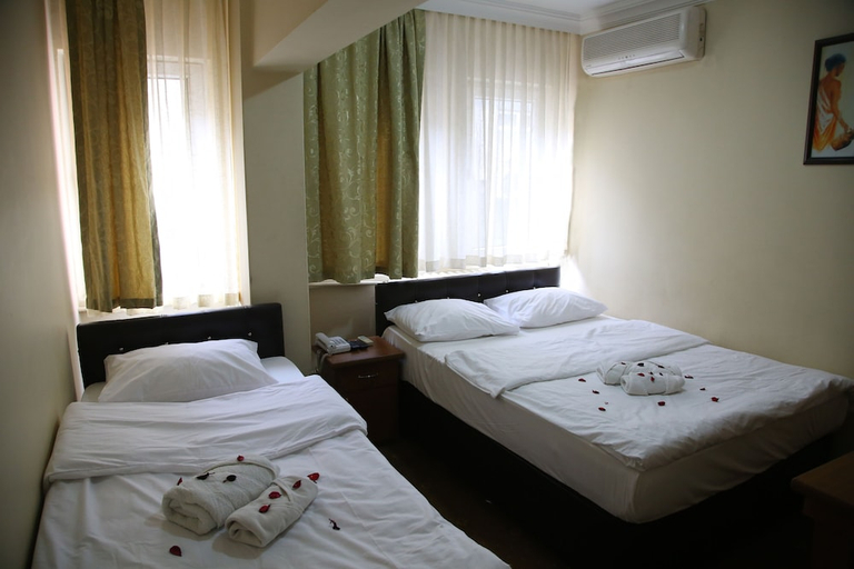 Bedroom 3, Otel Altay, Merkez