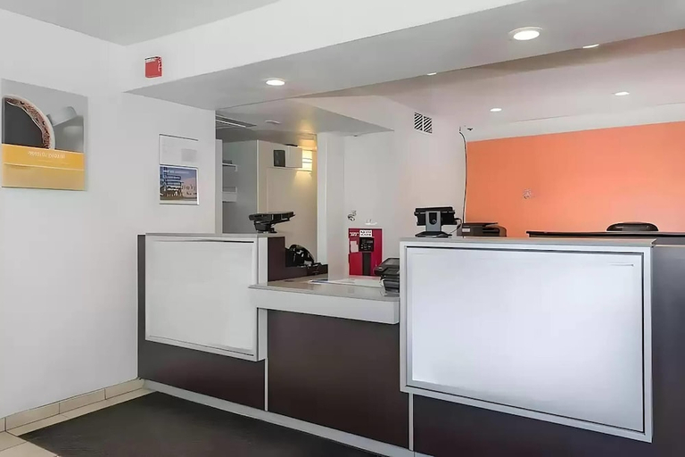 Public Area 2, Super 8 by Wyndham Turlock, Stanislaus