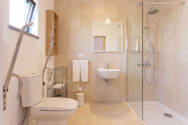 Bathroom 4, Quinta das Lavandas, Castelo de Vide