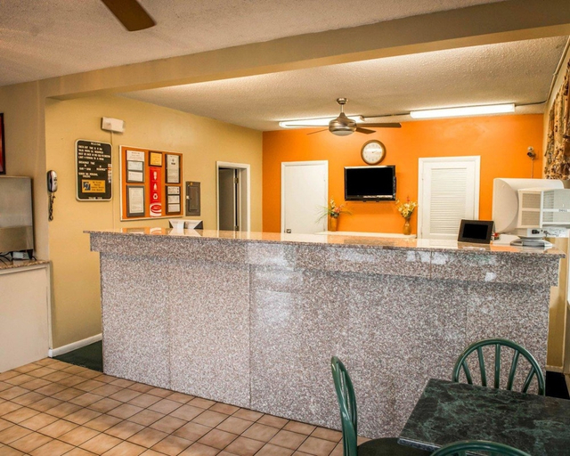 Public Area, Econo Lodge Lake City-North, Columbia