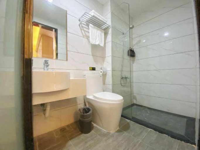 Bathroom 3, Wenxing Hotel Dongguan Qifeng Branch, Dongguan