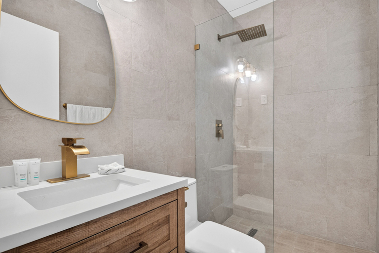 Bathroom 5, Tiana Beach Hotel, Broward