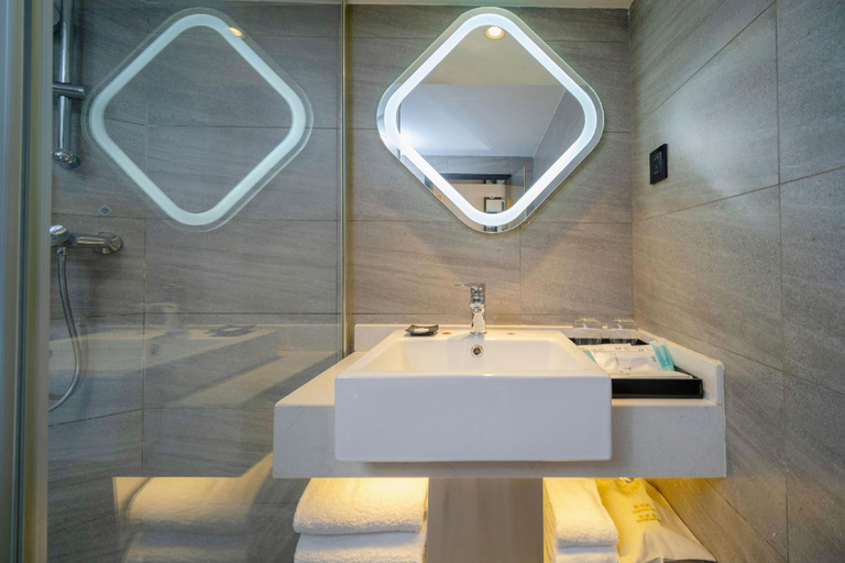 Bathroom 3, TRUE GO X Hotel (Jingzhou Ancient City High-speed Railway Station), Jingzhou
