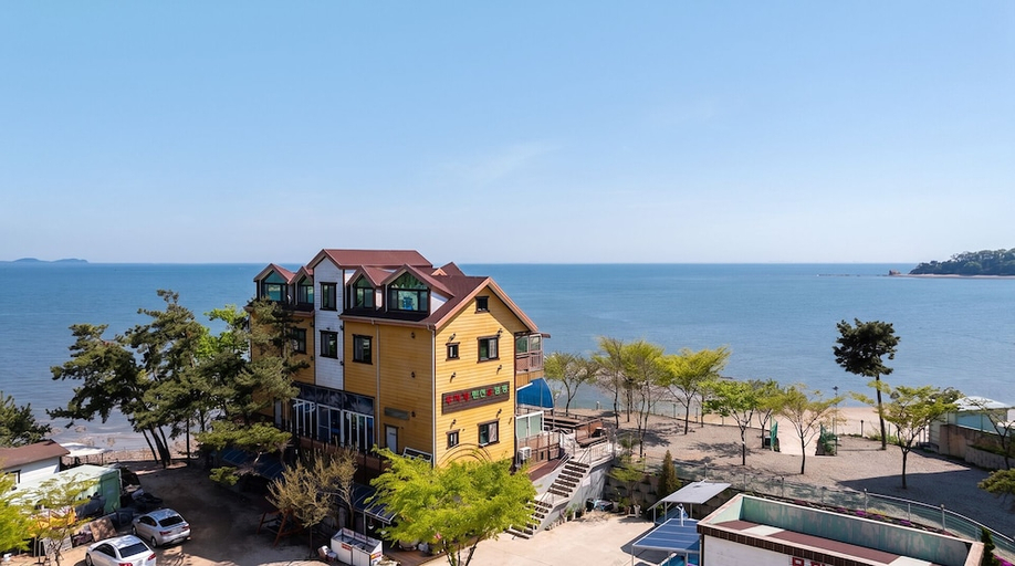 Exterior & Views 2, Yeongheungdo Rainbow Ocean View Pension, Ongjin