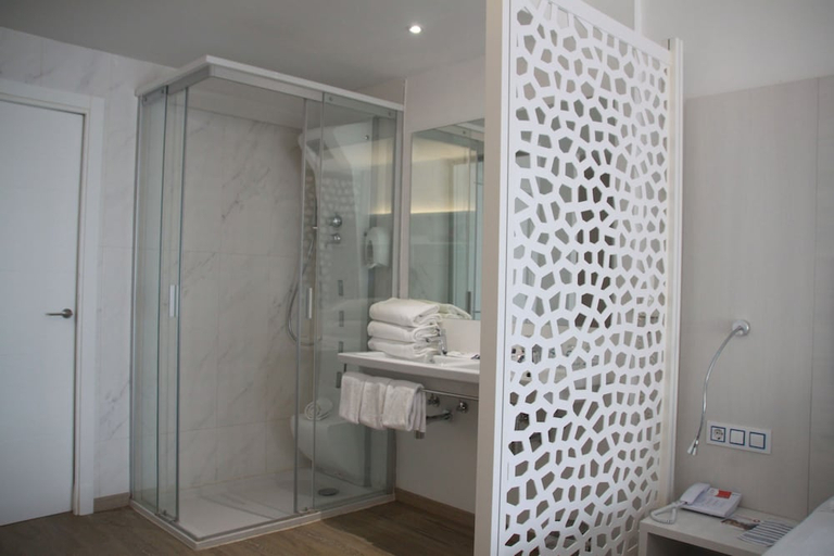 Bathroom 2, Hotel Amic Horizonte, Baleares