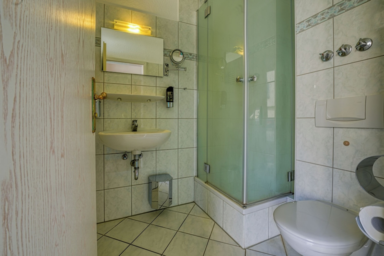 Bathroom 5, Hotel Seeblick Wismar, Nordwestmecklenburg