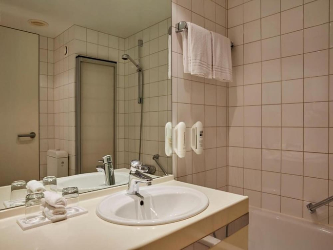 Bathroom 3, H+ Hotel Leipzig - Halle, Saalekreis