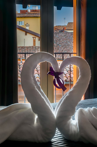 Exterior & Views, 051 Room & Breakfast, Bologna