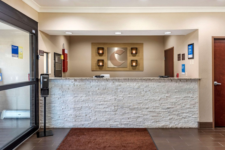 Public Area, Comfort Inn & Suites Muncie Near University, Delaware