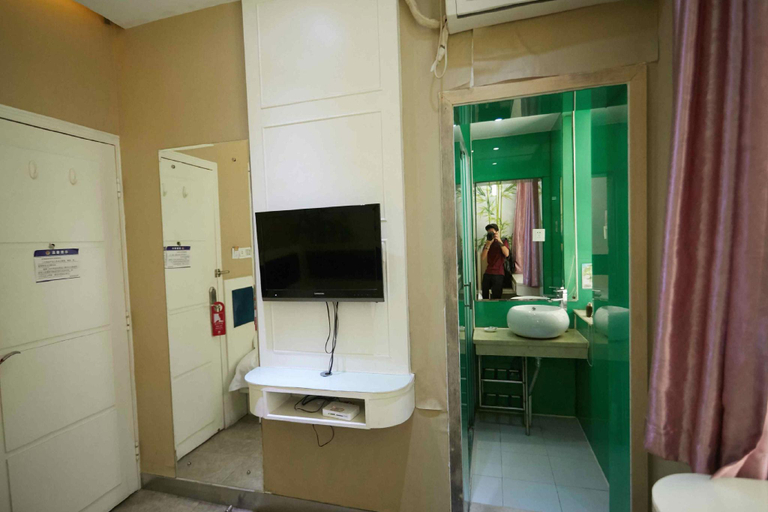 Bathroom 3, Xinghe Xinfeng Hotel Railway Station & Bus Station Branch, Guangzhou