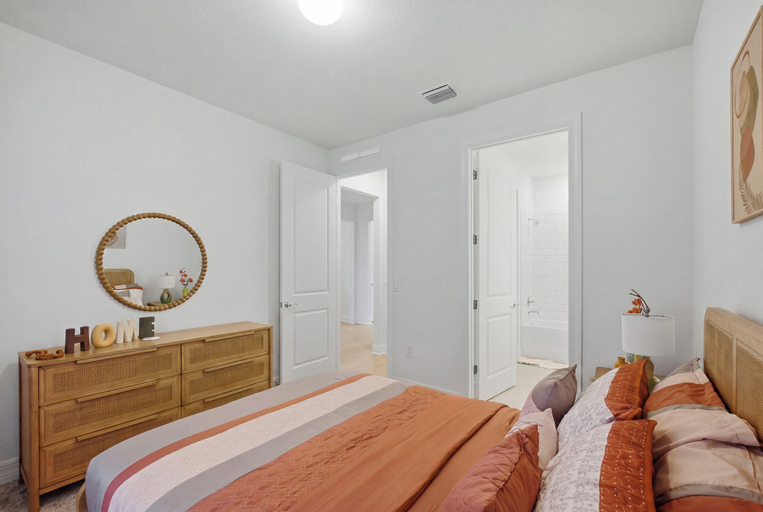 Room 3, Ajoupa Inc, Polk