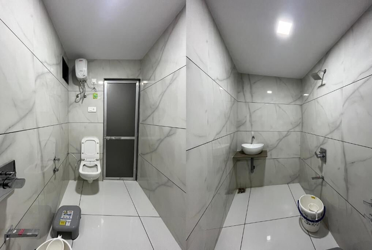 Bathroom 4, HOTEL FIONA, Tapi