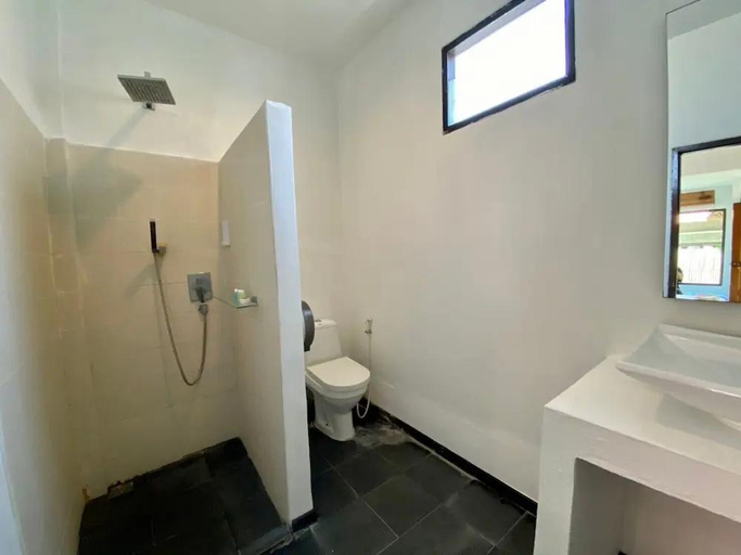 Bathroom 3, The Sea Resort Haad Rin, Ko Phangan
