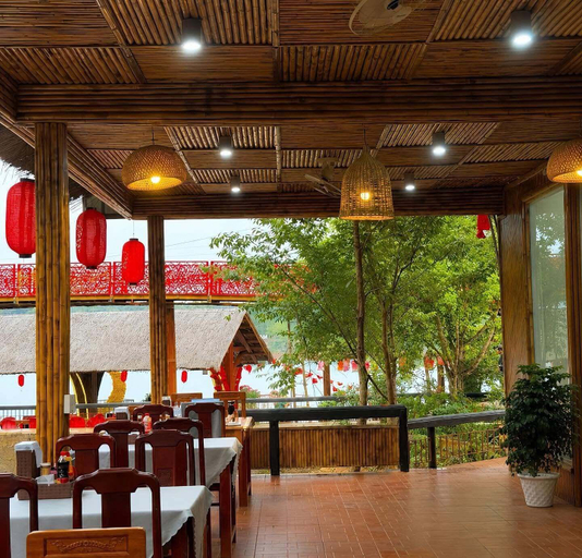 Outdoor dining, Toong Dam Lake - Mang Den Retreat, Kon Plông