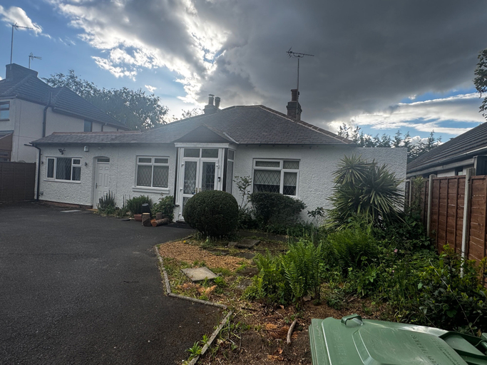 Exterior 4, Sleeps2-studio-nearsolihull-freeparking, Solihull