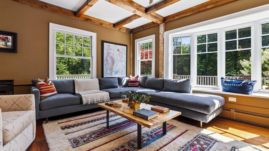 Interior 2, Bow & Beam by Avantstay Timber-frame Retreat + Chef's Kitchen + Game Room 3.5 Acres + Trails, Berkshire