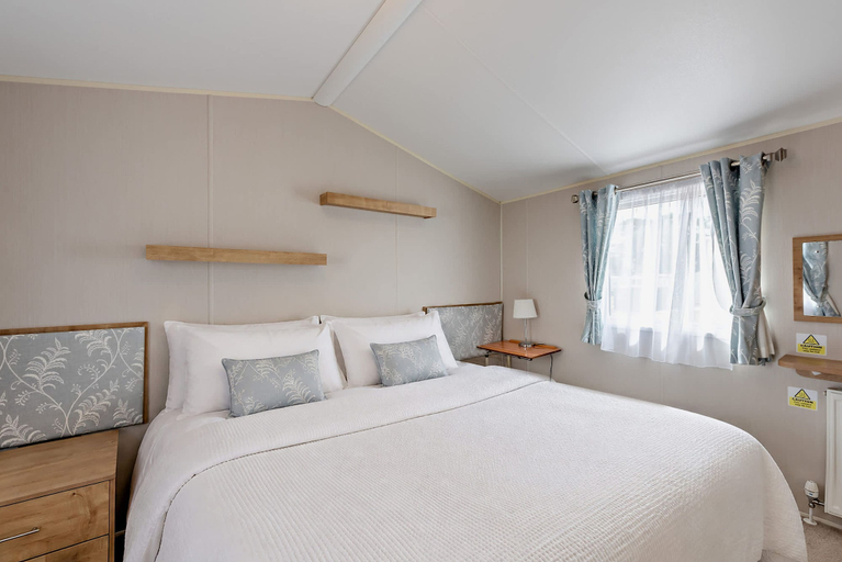 Room 3, Host Stay - Meadow View, East Sussex