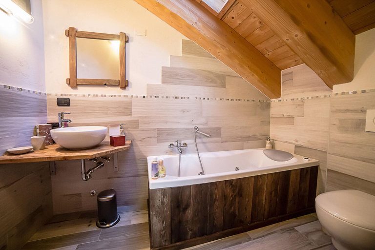 Bathroom 4, Alpe Rebelle, Aosta