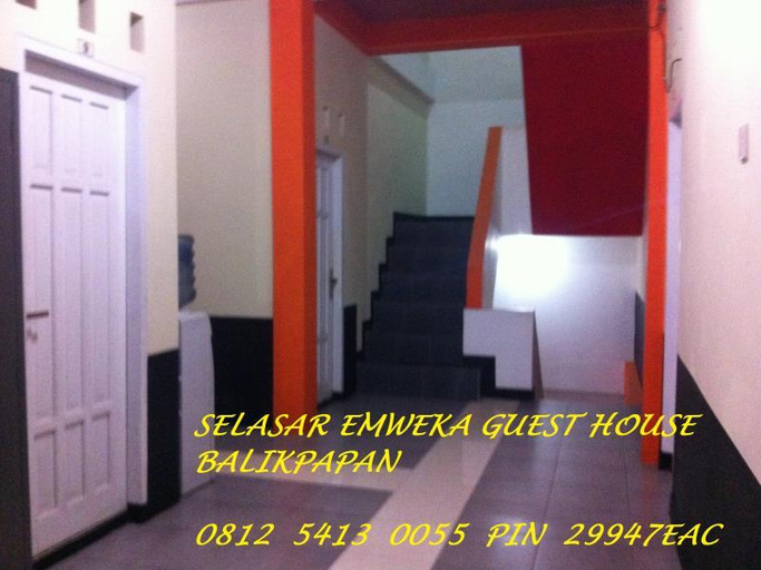Bedroom, Emweka Guest House n Pavillion, Balikpapan