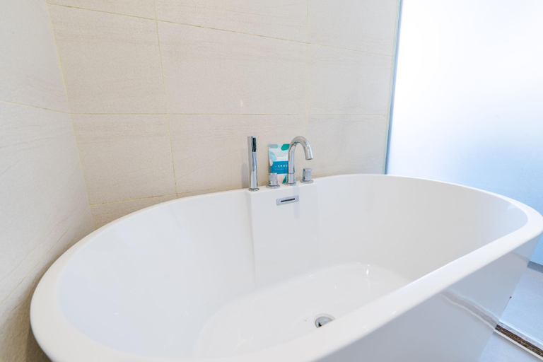 Bathroom 3, Lavande Hotel Beijing Guanganmen Lize Commercial Zone, Beijing