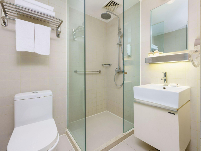 Bathroom 3, Jinjiang Inn Pinshang Dalian Youhao Square Branch, Dalian