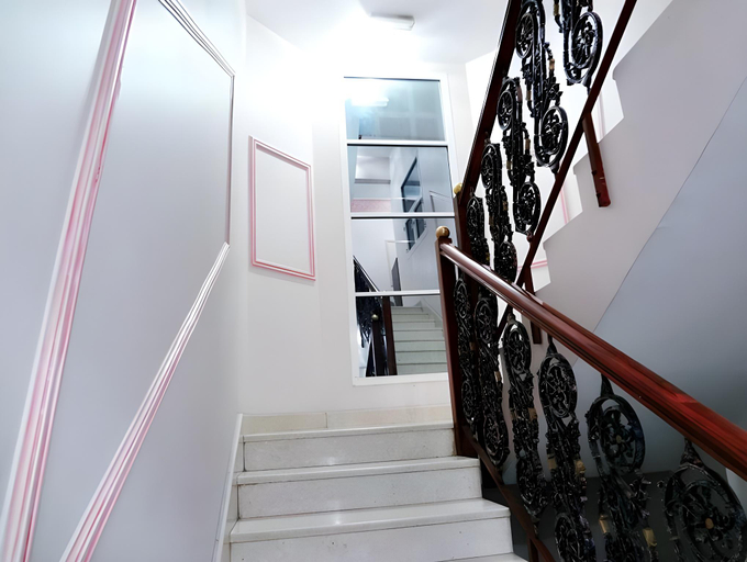 Others 5, Manam Hotel Apartments, Muttrah