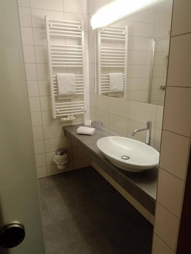 Bathroom 5, Hotel Fortuna, Ostalbkreis