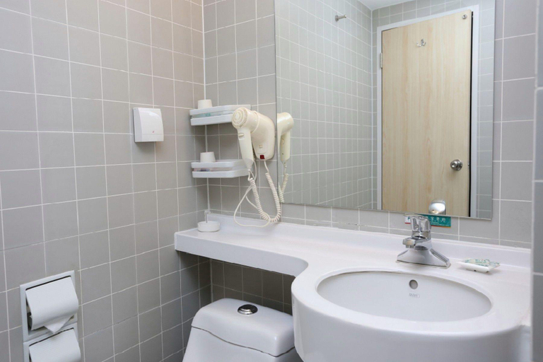 Bathroom 3, Jinjiang Inn Chengdu Xidu Machao West Road Metro Station, Chengdu