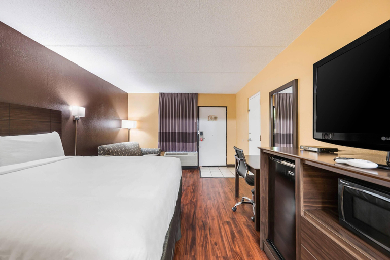 Bedroom 3, Econo Lodge Columbus near Airport, Lowndes