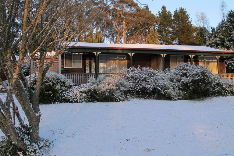 Exterior & Views 2, Cedar Lodge Cabins, Blue Mountains