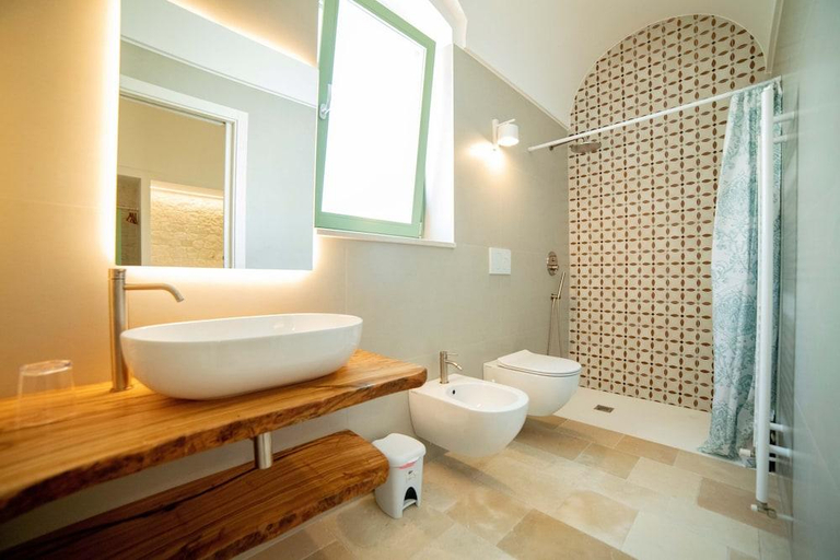 Bathroom 4, Coppola Di Seta, Bari