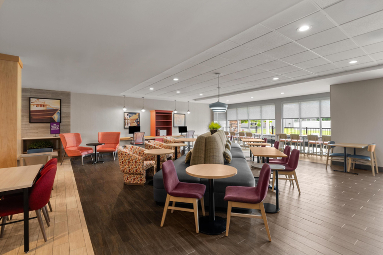 Food & Drinks 5, Home2 Suites by Hilton Gonzales, LA, Ascension