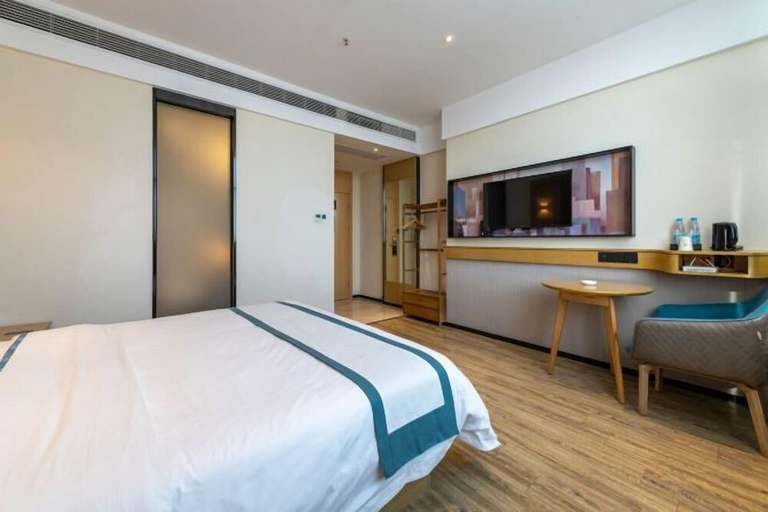 Bedroom 2, City Comfort Inn (Dongguan Gaobu Avenue), Dongguan