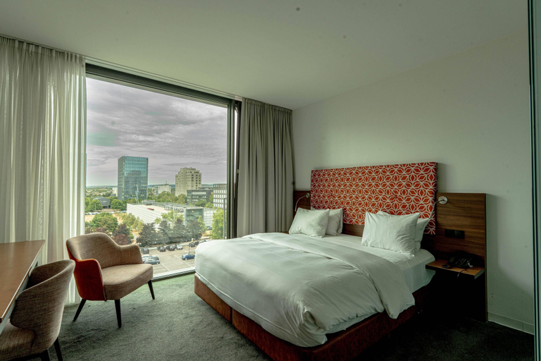 Bedroom 2, Wyndham Frankfurt Niederrad, Frankfurt am Main