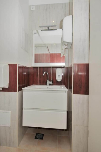Bathroom 4, Hostel Oasis, Split