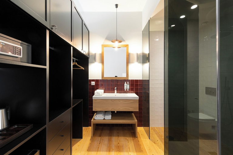 Bathroom 4, Quinta de São Luiz - The Vine House, Tabuaço