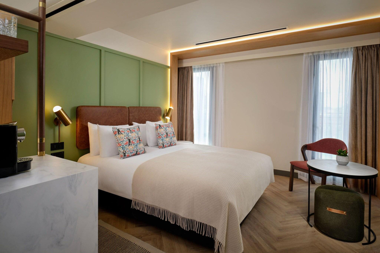Bedroom, The Reach at Piccadilly Manchester a Tribute Hotel, Manchester