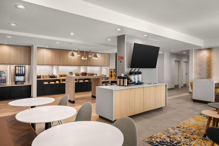 Food & Drinks 5, TownePlace Suites by Marriott Wentzville, Saint Charles