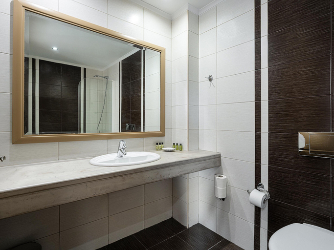 Bathroom 4, Sirios Village Hotel & Bungalows - All Inclusive, Crete