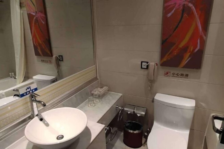 Bathroom, Wuqi International Hotel, Yan'an