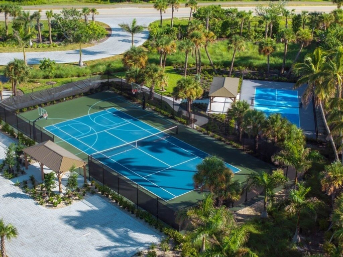 Sport & Beauty 5, Tarpon Beach 302 3 Bedroom Condo, Lee