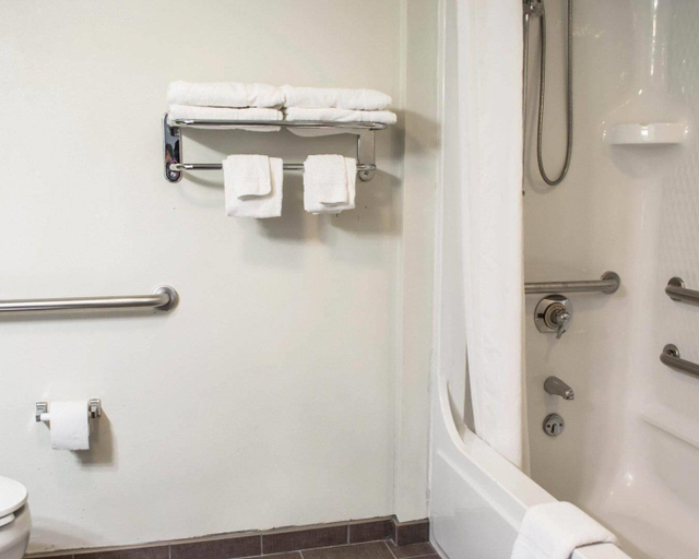 Bathroom 4, Sleep Inn Historic, York