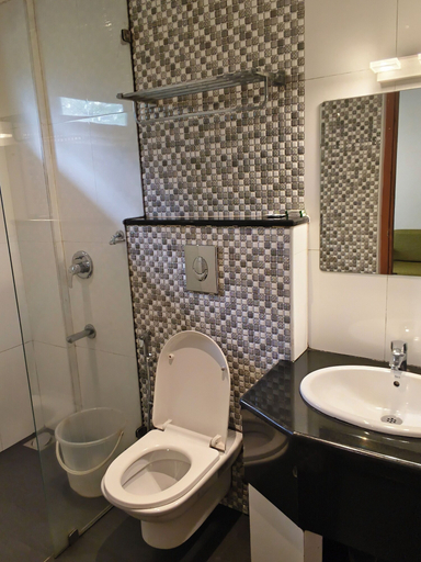 Bathroom 5, Matha Residency Munnar, Idukki