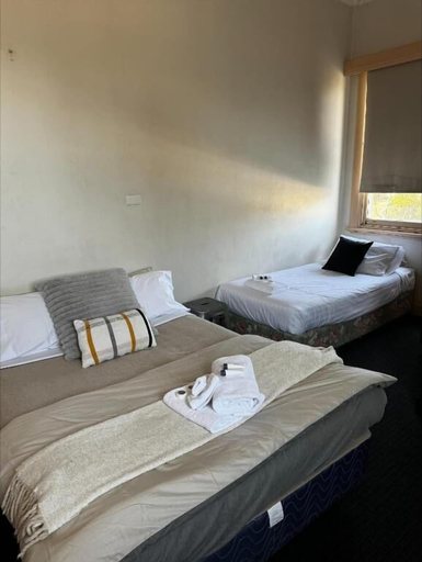 Bedroom 2, William Farrer Hotel, Wagga Wagga - Pt A